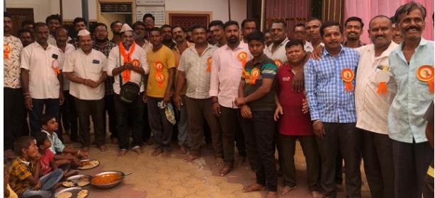 ಬಸವ ಜಯಂತಿ: ಭಕ್ತರಿಂದ ಮಹಾಪ್ರಸಾದ ಸ್ವೀಕಾರ ಬಸವ ಜಯಂತಿ: ಭಕ್ತರಿಂದ ಮಹಾಪ್ರಸಾದ ಸ್ವೀಕಾರ