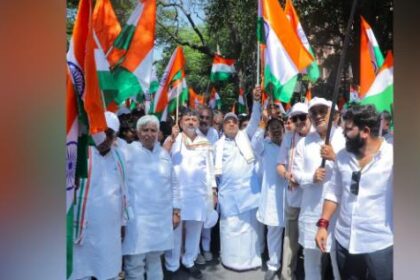 ಭಾರತೀಯ ಯೋಧರನ್ನು ಬೆಂಬಲಿಸಿ ರಾಜ್ಯ ಕಾಂಗ್ರೆಸ್ ನಾಯಕರ ತಿರಂಗಾ ಯಾತ್ರೆ