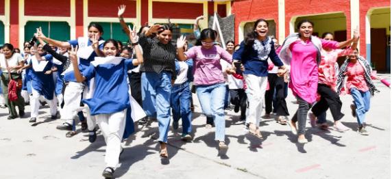 ಒಂದು ಲಕ್ಷಕ್ಕೂ ಹೆಚ್ಚು ವಿದ್ಯಾರ್ಥಿಗಳಿಗೆ ಶೇ. 90 ರ ಅಂಕ ಒಂದು ಲಕ್ಷಕ್ಕೂ ಹೆಚ್ಚು ವಿದ್ಯಾರ್ಥಿಗಳಿಗೆ ಶೇ. 90 ರ ಅಂಕ