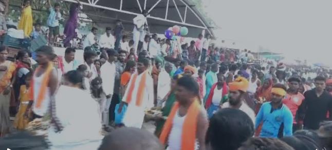 ಸಂಭ್ರಮದಿಂದ ಜರುಗಿದ ಅರೊಲಿ ಹುಲಿಗೆಮ್ಮ ದೇವಿ ರಥೋತ್ಸವ ಸಂಭ್ರಮದಿಂದ ಜರುಗಿದ ಅರೊಲಿ ಹುಲಿಗೆಮ್ಮ ದೇವಿ ರಥೋತ್ಸವ