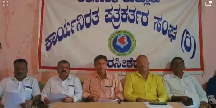 ಬೇಡ ಜಂಗಮರೆಂದು ನಮೋದಿಸಬೇಡಿ: ಎ.ಪಿ ಚಂದ್ರಯ್ಯ