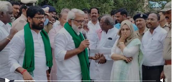 ಯಥಾವತ್ತಾಗಿ 20ಕ್ವಿಂಟಾಲ್ ಜೋಳ ಖರೀದಿಗೆ ರೈತರ ಆಗ್ರಹ ಯಥಾವತ್ತಾಗಿ 20ಕ್ವಿಂಟಾಲ್ ಜೋಳ ಖರೀದಿಗೆ ರೈತರ ಆಗ್ರಹ