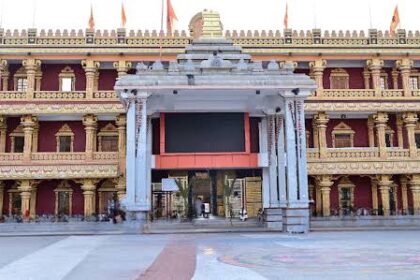 ಕಲಿಸಿದ ಭಾರತೀಯ ಸೇನೆಗೆ ಮಂತ್ರಾಲಯದಿಂದ ಪ್ರಸಾದ ರೂಪದಲ್ಲಿ 25 ಲಕ್ಷ ರೂ.