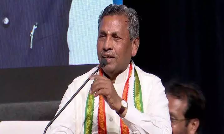 ದುಂದುವೆಚ್ಚದ ಮದುವೆಗಿಂತ ದೇವರ ಸನ್ನಿಧಿಯಲ್ಲಿ ಮಾಡಿಕೊಳ್ಳಿ : ಕೆ. ಎಚ್ ಮುನಿಯಪ್ಪ 