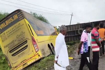 ಭೀಕರ ರಸ್ತೆ ಅಪಘಾತ: ಐವರು ಸ್ಥಳದಲ್ಲೇ ಸಾವು 