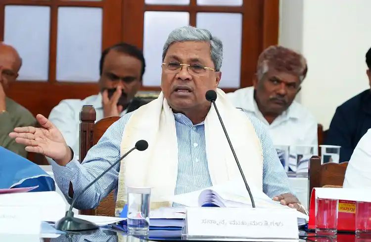 ಎರಡು ತಿಂಗಳ ಕಾಲ ಒಳಮೀಸಲಾತಿ ಸಮೀಕ್ಷೆ ವಿಸ್ತರಣೆ : ಸಿದ್ದರಾಮಯ್ಯ ಎರಡು ತಿಂಗಳ ಕಾಲ ಒಳಮೀಸಲಾತಿ ಸಮೀಕ್ಷೆ ವಿಸ್ತರಣೆ : ಸಿದ್ದರಾಮಯ್ಯ