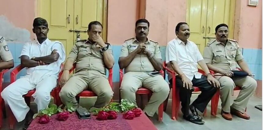 ಜಾತ್ರೆಯಲ್ಲಿ ಲಾ ಬ್ರೇಕ್ ಮಾಡಿದವರಿಗೆ ಪೋಲಿಸರು ಸುಮ್ಮನೆ ಬೀಡುವುದಿಲ್ಲ:DSP ಖಡಕ್ ಎಚ್ಚರಿಕೆ ಜಾತ್ರೆಯಲ್ಲಿ ಲಾ ಬ್ರೇಕ್ ಮಾಡಿದವರಿಗೆ ಪೋಲಿಸರು ಸುಮ್ಮನೆ ಬೀಡುವುದಿಲ್ಲ:DSP ಖಡಕ್ ಎಚ್ಚರಿಕೆ