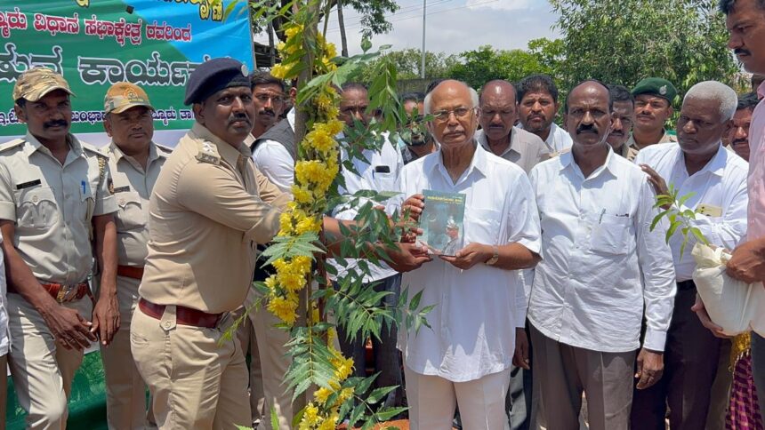 ಪರಿಸರ ಸಂರಕ್ಷಣೆ ಎಲ್ಲರ ಕರ್ತವ್ಯ: ಶಾಸಕ ಎನ್. ವೈ. ಗೋಪಾಲಕೃಷ್ಣ ಪರಿಸರ ಸಂರಕ್ಷಣೆ ಎಲ್ಲರ ಕರ್ತವ್ಯ: ಶಾಸಕ ಎನ್. ವೈ. ಗೋಪಾಲಕೃಷ್ಣ