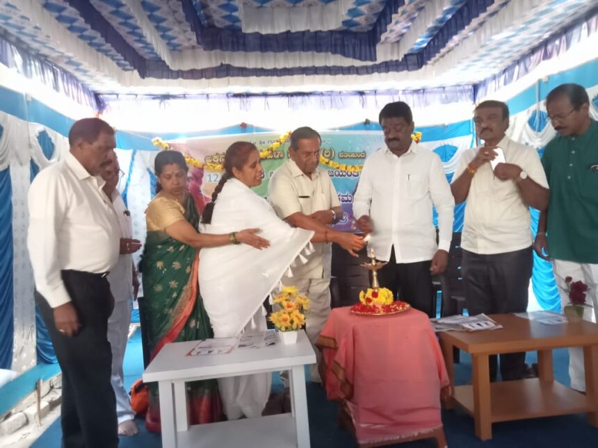 ಅಕ್ಕ ಮಹಾದೇವಿ ಚಿಕ್ಕ ವಯಸ್ಸಿನಲ್ಲೇ ಸಕಲ ಸುಖವನ್ನು ತ್ಯಜಿಸಿದ ಅಕ್ಕ :ಶಾಸಕ ಎಸ್ ಮುನಿರಾಜು ಅಕ್ಕ ಮಹಾದೇವಿ ಚಿಕ್ಕ ವಯಸ್ಸಿನಲ್ಲೇ ಸಕಲ ಸುಖವನ್ನು ತ್ಯಜಿಸಿದ ಅಕ್ಕ :ಶಾಸಕ ಎಸ್ ಮುನಿರಾಜು