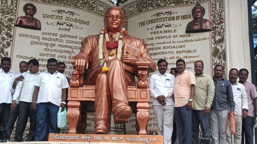 ಬುದ್ಧ ಪ್ರಿಯ ಅಶೋಕ ಚಾರಿಟೇಬಲ್ ಟ್ರಸ್ಟ್ ಇಂದ ನಿವೃತ್ತ ಪದವಿ ಪೂರ್ವ ಶಿಕ್ಷಣ ಇಲಾಖೆಯ ಉಪ ನಿರ್ದೇಶಕರಿಗೆ ಸನ್ಮಾನ ಬುದ್ಧ ಪ್ರಿಯ ಅಶೋಕ ಚಾರಿಟೇಬಲ್ ಟ್ರಸ್ಟ್ ಇಂದ ನಿವೃತ್ತ ಪದವಿ ಪೂರ್ವ ಶಿಕ್ಷಣ ಇಲಾಖೆಯ ಉಪ ನಿರ್ದೇಶಕರಿಗೆ ಸನ್ಮಾನ