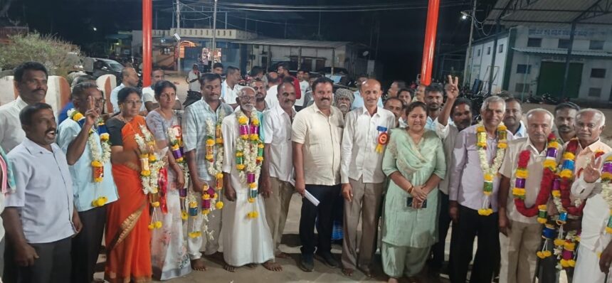 ಕೊಡಗೀಹಳ್ಳಿ ಕೃಷಿ ಪತ್ತಿನ ಸಹಕಾರ ಸಂಘದ ಚುನಾವಣೆ/ ಡಿಸಿಸಿ ಬ್ಯಾಂಕ್ ನಿರ್ದೇಶಕ ಸಿದ್ದಲಿಂಗಪ್ಪ ಬಣಕ್ಕೆ ಭರ್ಜರಿ ಜಯ ಕೊಡಗೀಹಳ್ಳಿ ಕೃಷಿ ಪತ್ತಿನ ಸಹಕಾರ ಸಂಘದ ಚುನಾವಣೆ/ ಡಿಸಿಸಿ ಬ್ಯಾಂಕ್ ನಿರ್ದೇಶಕ ಸಿದ್ದಲಿಂಗಪ್ಪ ಬಣಕ್ಕೆ ಭರ್ಜರಿ ಜಯ