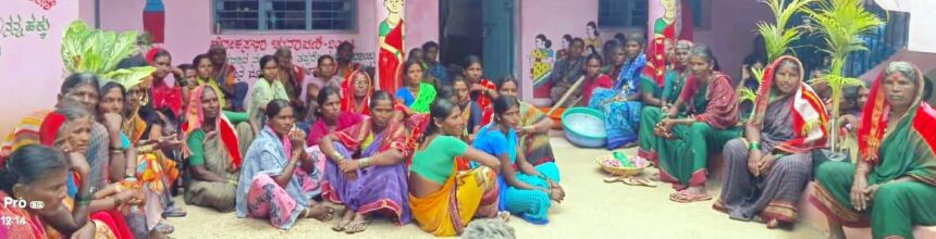 ಖರಾಬಾದಿನ್ನಿ ಗ್ರಾಮದ ನರೇಗಾ ಕೂಲಿ ಕಾರ್ಮಿಕರಿಂದ ಪ್ರತಿಭಟನೆ ಖರಾಬಾದಿನ್ನಿ ಗ್ರಾಮದ ನರೇಗಾ ಕೂಲಿ ಕಾರ್ಮಿಕರಿಂದ ಪ್ರತಿಭಟನೆ