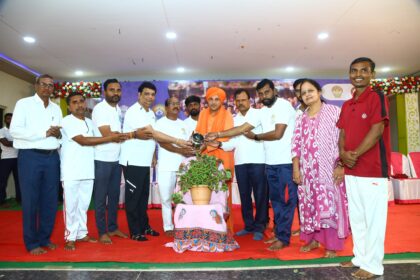 ವಿಶ್ವಕ್ಕೆ ಮಾನವೀಯ ಮೌಲ್ಯ ತೋರಿಸಿದ್ದು ಭಾರತ: ಭಾಲ್ಕಿ ಶ್ರೀಗಳು