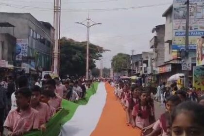 ನಿಪ್ಪಾಣಿಯಲ್ಲಿ ಬೃಹತ್ ತಿರಂಗಾ ಯಾತ್ರೆ