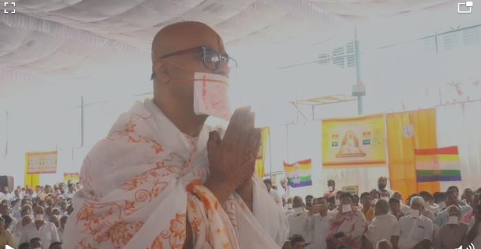 ರಾಯಚೂರಿನ ಶ್ರೀಮಂತ ಉದ್ಯಮಿ ದಿಲೀಪ್ ಕುಮಾರ್ ಸನ್ಯಾಸತ್ವ ಸ್ವೀಕಾರ ರಾಯಚೂರಿನ ಶ್ರೀಮಂತ ಉದ್ಯಮಿ ದಿಲೀಪ್ ಕುಮಾರ್ ಸನ್ಯಾಸತ್ವ ಸ್ವೀಕಾರ