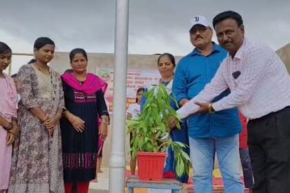 ಉತ್ಸಾಹದಿಂದ ಯೋಗ ದಿನಾಚರಣೆ ಆಚರಿಸಿದ ಶಾಲಾ ಮಕ್ಕಳು