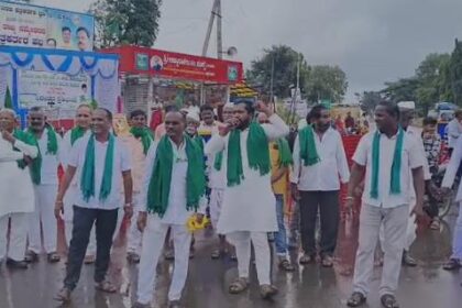 ನಮ್ಮ ನೀರು ನಮ್ಮ ಹಕ್ಕು ಎಂಬ ಬೃಹತ್ ಪ್ರತಿಭಟನೆ