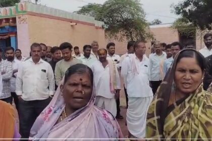 ಅಡವಿಸಿದ್ಧರಾಮ ಸ್ವಾಮಿಜಿ ವಿರುದ್ಧ ತನ್ನಗಾಗದ ಶಿವಾಪೂರ ಗ್ರಾಮಸ್ಥರ ಆಕ್ರೋಶ