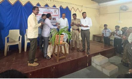 ಅಂತರಾಷ್ಟ್ರೀಯ ಮಾದಕ ದ್ರವ್ಯ ವಿರೋಧಿ ದಿನಾಚರಣೆ ನಿಡಗುಂದಿ ಪೊಲೀಸ್ ಠಾಣೆ ವತಿಯಿಂದ ಜಾತ ಕಾರ್ಯಕ್ರಮ ಅಂತರಾಷ್ಟ್ರೀಯ ಮಾದಕ ದ್ರವ್ಯ ವಿರೋಧಿ ದಿನಾಚರಣೆ ನಿಡಗುಂದಿ ಪೊಲೀಸ್ ಠಾಣೆ ವತಿಯಿಂದ ಜಾತ ಕಾರ್ಯಕ್ರಮ