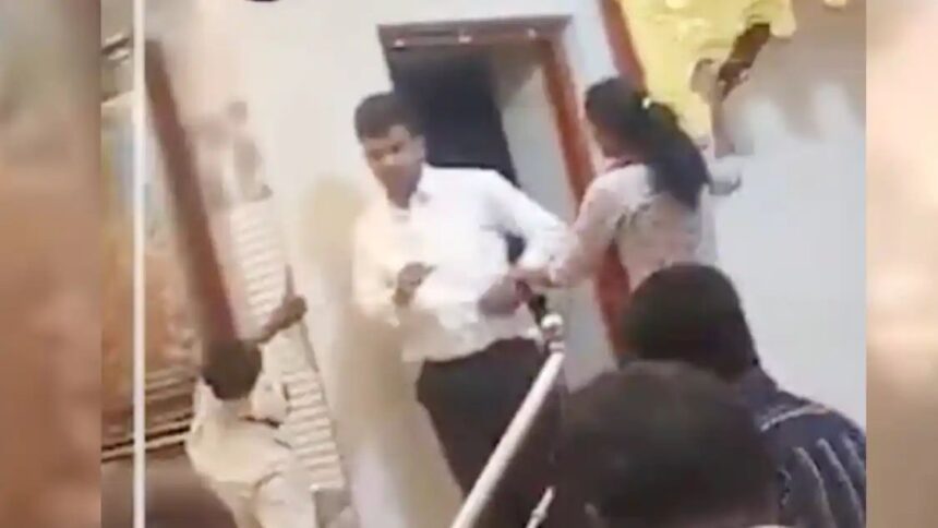 2ನೇ ಮದುವೆಯಾಗುತ್ತಿದ್ದ ಪತಿಗೆ ಮಂಟಪದಲ್ಲೇ ಥಳಿಸಿದ 1ನೇ ಹೆಂಡತಿ 