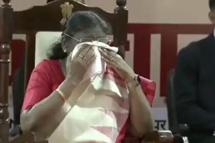 ಅಂಧ ಮಕ್ಕಳ ಹಾಡಿಗೆ ಕಣ್ಣಿರಿಟ್ಟ ರಾಷ್ಟ್ರಪತಿ ದೌಪದಿ ಮುರ್ಮು 