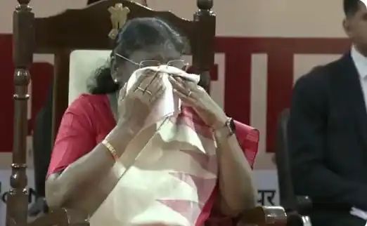 ಅಂಧ ಮಕ್ಕಳ ಹಾಡಿಗೆ ಕಣ್ಣಿರಿಟ್ಟ ರಾಷ್ಟ್ರಪತಿ ದೌಪದಿ ಮುರ್ಮು 