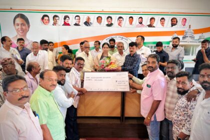 4 ದೇವಸ್ಥಾನಗಳ ಜೀರ್ಣೋದ್ಧಾರಕ್ಕೆ ಚೆಕ್‌ ಹಸ್ತಾಂತರಿಸಿದ ಸಚಿವೆ ಲಕ್ಷ್ಮೀ ಹೆಬ್ಬಾಳಕರ್