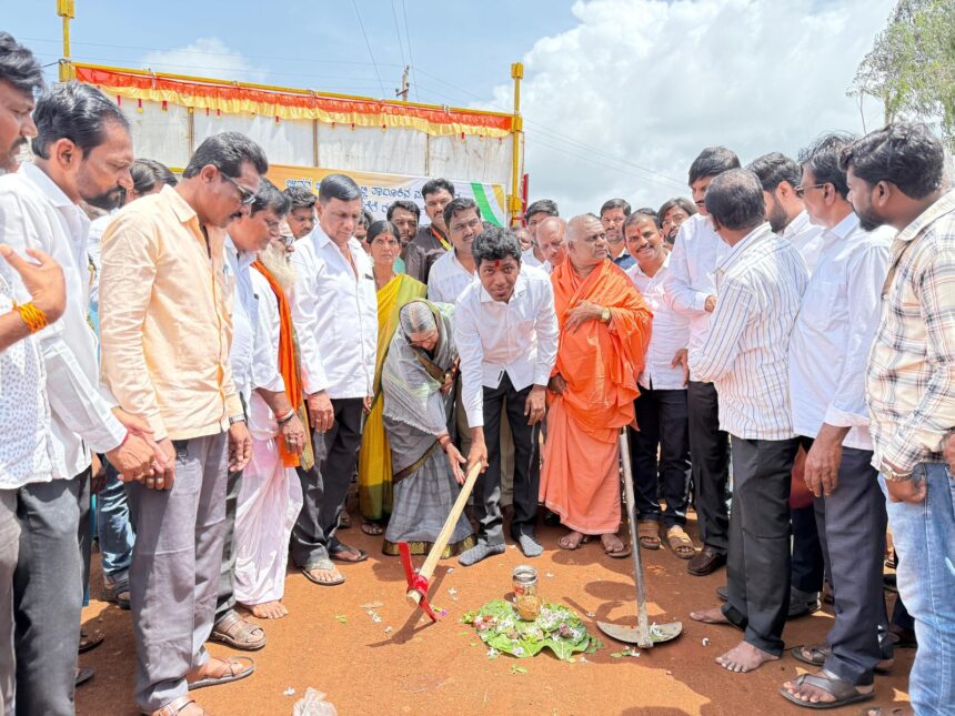 ಎಲ್ಲ ಭಾಗ್ಯಗಳ ಮದ್ಯೆ ಕಲ್ಯಾಣ ಕಲ್ಯಾಣ ಕರ್ನಾಟಕ ಭಾಗಕ್ಕೆ ವಿಶೇಷ ಅನುದಾನ ಎಲ್ಲ ಭಾಗ್ಯಗಳ ಮದ್ಯೆ ಕಲ್ಯಾಣ ಕಲ್ಯಾಣ ಕರ್ನಾಟಕ ಭಾಗಕ್ಕೆ ವಿಶೇಷ ಅನುದಾನ