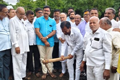 ಕಾಗವಾಡ ರಸ್ತೆ ಅಗಲೀಕರಣ, ರಸ್ತೆ ಕಾಮಗಾರಿಗಳಿಗೆ  ಶಾಸಕ ರಾಜು ಕಾಗೆ ಅವರಿಂದ ಚಾಲನೆ