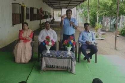 ಖಡಕೇಶ್ವರ ಪ್ರೌಢ ಶಾಲೆಯಲ್ಲಿ ಸಮವಸ್ತ್ರ ದಿನಾಚರಣೆ