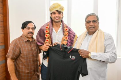 ಸಿದ್ದರಾಮಯ್ಯ ಭೇಟಿಯಾದ ಜಾವೆಲಿನ್ ಸ್ಟಾರ್ ನೀರಜ್ ಚೋಪ್ರಾ 