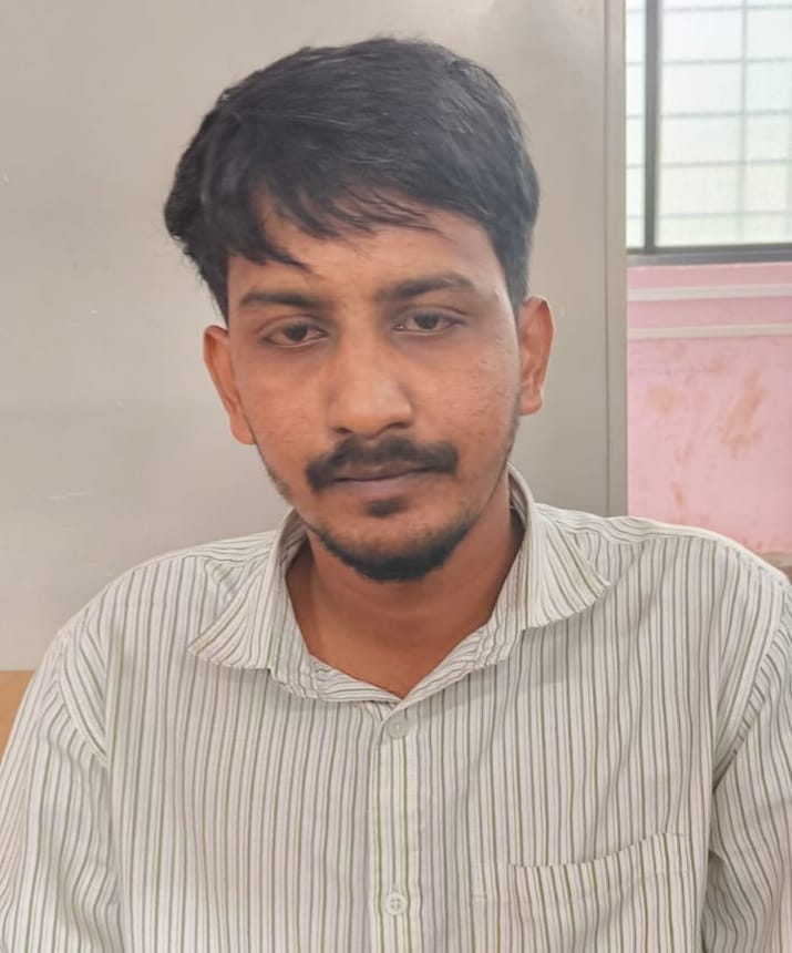 3 ಸಾವಿರ ರೂ. ಲಂಚ ಪಡೆಯುವಾಗ ಲೋಕಾಯುಕ್ತ ಬಲೆಗೆ ಬಿದ್ದ ಭೂಮಾಪಕ 3 ಸಾವಿರ ರೂ. ಲಂಚ ಪಡೆಯುವಾಗ ಲೋಕಾಯುಕ್ತ ಬಲೆಗೆ ಬಿದ್ದ ಭೂಮಾಪಕ