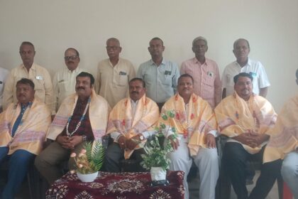 ಪತ್ರಕರ್ತರು ಬರವಣಿಗೆ ಮೂಲಕ ಗುರುತಿಸಿಕೊಳ್ಳಬೇಕು: ಬಸವರಾಜ ಮಠದ