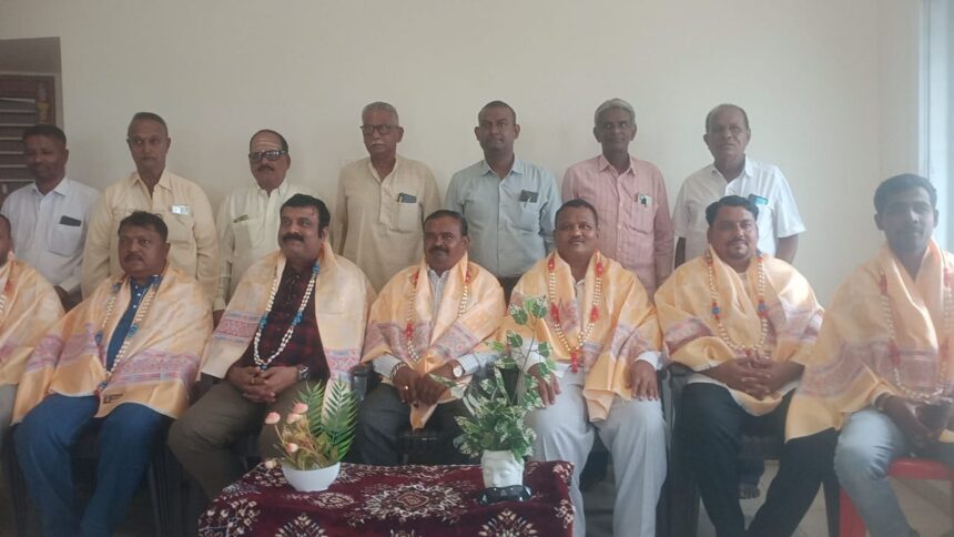 ಪತ್ರಕರ್ತರು ಬರವಣಿಗೆ ಮೂಲಕ ಗುರುತಿಸಿಕೊಳ್ಳಬೇಕು: ಬಸವರಾಜ ಮಠದ