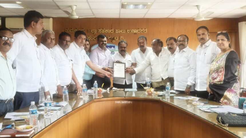 ಜಿ.ಎಸ್.ಟಿ. ರಾಜ್ಯಕ್ಕೆ 3 ನೇ ಸ್ಥಾನ ಪಡೆದ ತುಮುಲ್ : ತೆರಿಗೆ ಇಲಾಖೆಯಿಂದ ಪ್ರಶಂಸನಾ ಪತ್ರ