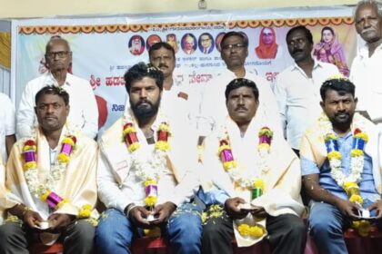 ಸಮಾಜ ಸೇವೆ ಕಾರ್ಯ ಮೆಚ್ಚಿ ಹಡಪದ ಅಪ್ಪಣ್ಣ ಸಮಾಜದ ಗಣ್ಯರಿಗೆ ಸನ್ಮಾನ