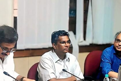 ಬೆಂಗಳೂರು ವಿಕಾಸಸೌಧದಲ್ಲಿ ಬೆಂಗಳೂರು ಸುತ್ತಮುತ್ತಲಿನ ರಸ್ತೆ ಹಾಗೂ ಸೇತುವೆಗಳ ನಿರ್ಮಾಣ ಕುರಿತು ಸಭೆ