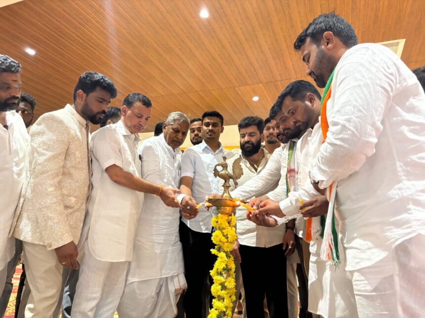 ಯುವ ಕಾಂಗ್ರೆಸ್ ಸಮಾರಂಭದಲ್ಲಿ ಭಾಗವಹಿಸಿದ ರಾಹುಲ್ ಜಾರಕಿಹೊಳಿ ಯುವ ಕಾಂಗ್ರೆಸ್ ಸಮಾರಂಭದಲ್ಲಿ ಭಾಗವಹಿಸಿದ ರಾಹುಲ್ ಜಾರಕಿಹೊಳಿ