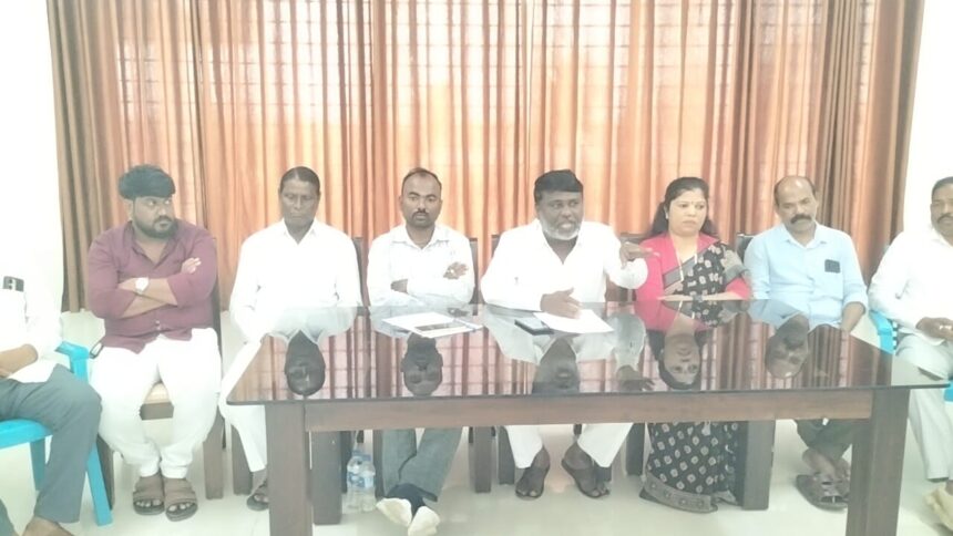 ಅಗಸ್ಟ 1 ರಂದು ಮಾದಿಗರಿಂದ ಬೃಹತ ಪ್ರತಿಭಟನೆ ಅಗಸ್ಟ 1 ರಂದು ಮಾದಿಗರಿಂದ ಬೃಹತ ಪ್ರತಿಭಟನೆ