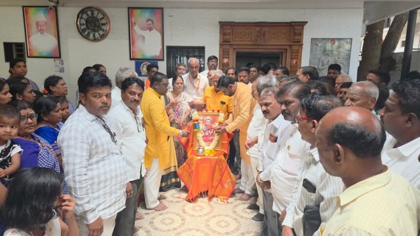 ಹಡಪದ ಅಪ್ಪಣ್ಣ ಜಯಂತಿ ಆಚರಣೆ ಹಡಪದ ಅಪ್ಪಣ್ಣ ಜಯಂತಿ ಆಚರಣೆ