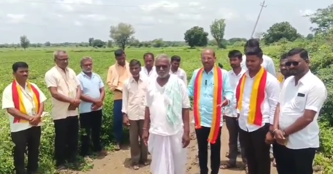 ಬೀರನಳ್ಳಿ ಮತ್ತು ಬೊಮ್ಮನಳ್ಳಿ ಮದ್ಯ ರಸ್ತೆ ಸುಧಾರಣೆ ಮಾಡುವಂತೆ ಕರವೇ ಆಗ್ರಹ.