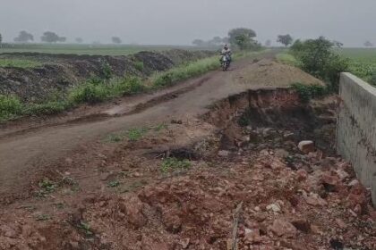 ದುರಸ್ತಿ ಕಾಣದ ದೊಡವಾಡ-ಸುತಗಟ್ಟಿ ರಸ್ತೆ