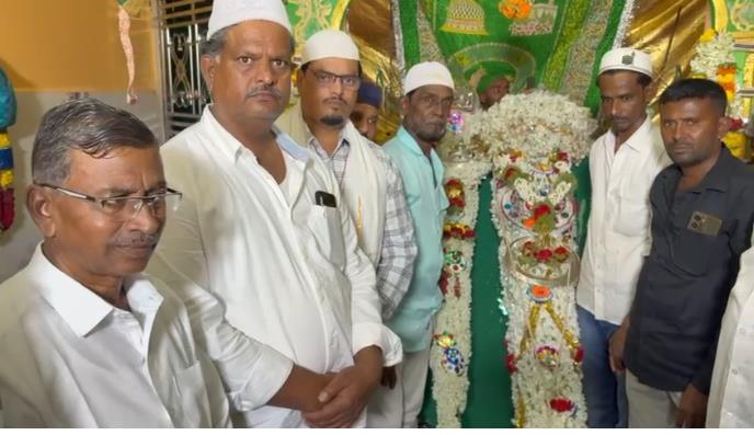 ಭಾವೈಕ್ಯತೆಯ ಸಂಗಮವಾದ ಮೊಹರಂ ಹಬ್ಬ ಅದ್ದೂರಿಯಾಗಿ ಆಚರಣೆ