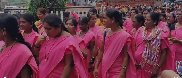 ಕೇಂದ್ರ , ರಾಜ್ಯ ಸರಕಾರ ವಿರುದ್ಧ ಕಾರ್ಮಿಕ ನೀತಿ ಖಂಡಿಸಿ ಪ್ರತಿಭಟನೆ