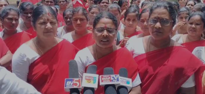 ಯಳಂದೂರು ತಾಲ್ಲೋಕು ಅಂಗನವಾಡಿ ಕಾರ್ಯಕರ್ತರಿಂದ ಪ್ರತಿಭಟನೆ ಯಳಂದೂರು ತಾಲ್ಲೋಕು ಅಂಗನವಾಡಿ ಕಾರ್ಯಕರ್ತರಿಂದ ಪ್ರತಿಭಟನೆ