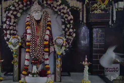 ಶಿರಡಿ ಸಾಯಿಬಾಬಾ ದೇವಸ್ಥಾನದಲ್ಲಿ ಸದ್ಭಕ್ತಿಯಿಂದ ನಡೆದ ಗುರುಪೂರ್ಣಿಮೆ ಶಿರಡಿ ಸಾಯಿಬಾಬಾ ದೇವಸ್ಥಾನದಲ್ಲಿ ಸದ್ಭಕ್ತಿಯಿಂದ ನಡೆದ ಗುರುಪೂರ್ಣಿಮೆ