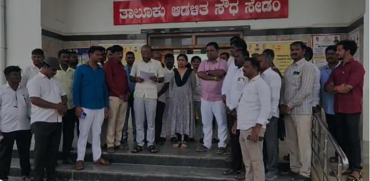 ಕನ್ನಡ ಮಾದ್ಯಮ ಶಾಲೆಗಳು ಸರ್ಕಾರದ ನೂರಾರು ನಿಯಮಗಳಿಂದ ಸೋತು ಸುಣ್ಣವಾಗಿವೆ: ಕನ್ನಡ ಶಾಲೆಗಳ ಮಾರಣ ಹೋಮ ಆಗುತ್ತಿದೆ: ಡಾ. ಗುತ್ತೇದಾರ್