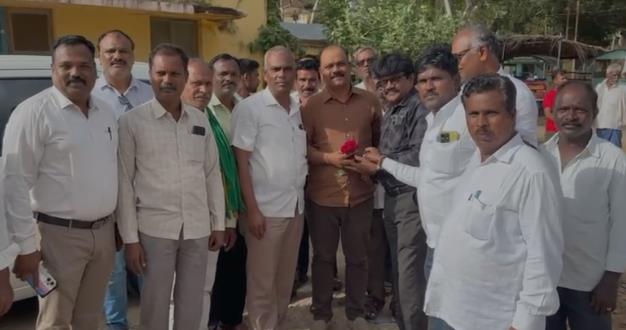 ನಿವೃತ್ತ ವಿಜಯ ಕುಮಾರ್ ಎಂ.ಸಂತೋಷ್ ಅವರಿಗೆ ಬೀಳ್ಕೊಡುಗೆ ನಿವೃತ್ತ ವಿಜಯ ಕುಮಾರ್ ಎಂ.ಸಂತೋಷ್ ಅವರಿಗೆ ಬೀಳ್ಕೊಡುಗೆ