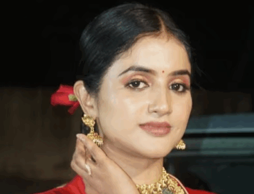 ನಾನು ಮದುವೆಯಾಗುವ ಗಂಡ ರಾಜಕಾರಣಿಯಾಗಿದ್ದರೇ ತುಂಬಾ ಒಳ್ಳೆಯದು: ನಟಿ ಜಾನ್ವಿ