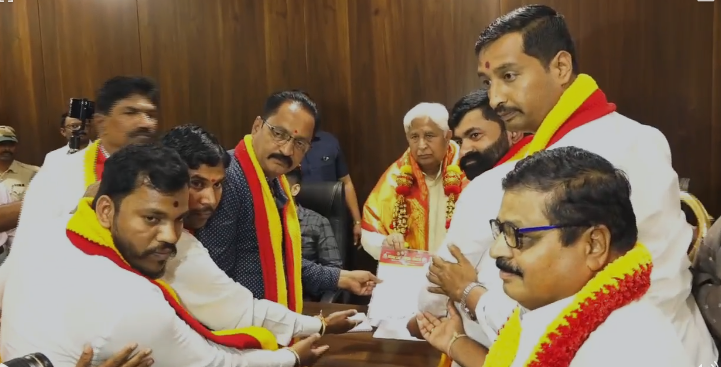 ಗಡಿ ಉಸ್ತುವಾರಿ ಸಚಿವರು ಬೆಳಗಾವಿ ಭೇಟಿ ಕ.ರ.ವೇ. ಹೋರಾಟಗಾರರ ಜೊತೆ ಚರ್ಚೆ ಗಡಿ ಉಸ್ತುವಾರಿ ಸಚಿವರು ಬೆಳಗಾವಿ ಭೇಟಿ ಕ.ರ.ವೇ. ಹೋರಾಟಗಾರರ ಜೊತೆ ಚರ್ಚೆ